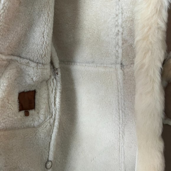 Overland Sheepskin Co. Vintage Sheepskin Coat, size 8, Like New! - Picture 8 of 8